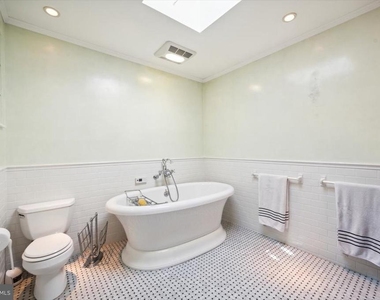 624 S 6th Street - Photo Thumbnail 16