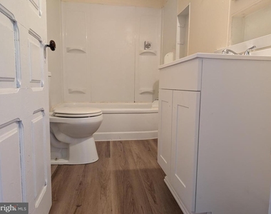 646 Chestnut Street - Photo Thumbnail 4