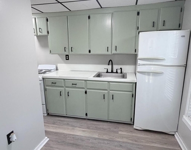 980 Scotland Ave - Photo Thumbnail 7