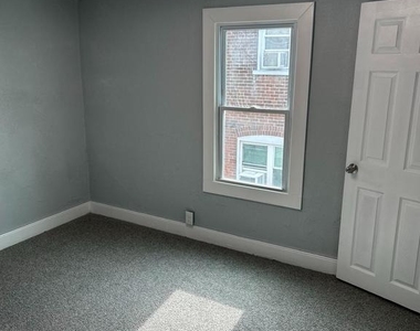 1312 E 13th Street - Photo Thumbnail 17