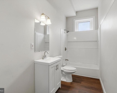 112 N 11th Street - Photo Thumbnail 6