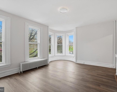 112 N 11th Street - Photo Thumbnail 2