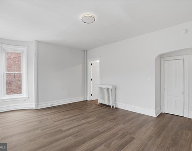 112 N 11th Street - Photo Thumbnail 3