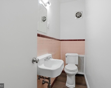 112 N 11th Street - Photo Thumbnail 12