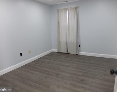 7 Powell Court - Photo Thumbnail 10