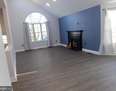 7 Powell Court - Photo Thumbnail 11
