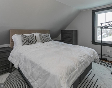 357 Nassau Street - Photo Thumbnail 17