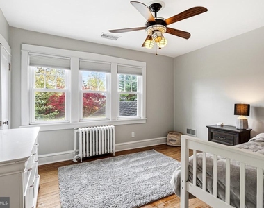 256 Hawthorne Avenue - Photo Thumbnail 10