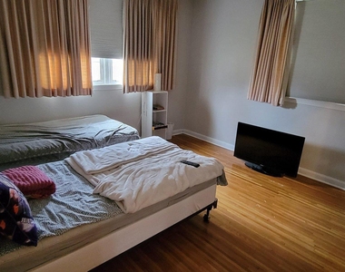 117 N Brookfield Road - Photo Thumbnail 4