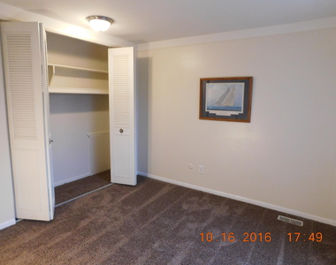 444 N Fox Hills N - Photo Thumbnail 24