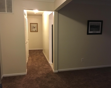444 N Fox Hills N - Photo Thumbnail 13