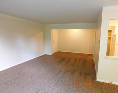 444 N Fox Hills N - Photo Thumbnail 8