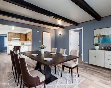 19435 Mccormick Street - Photo Thumbnail 12