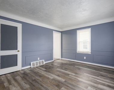 19435 Mccormick Street - Photo Thumbnail 1