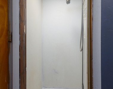 19435 Mccormick Street - Photo Thumbnail 19