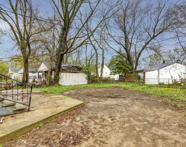 19435 Mccormick Street - Photo Thumbnail 9