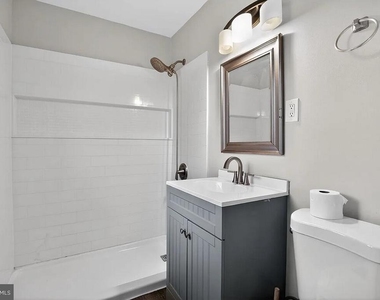 8512 Rose Marie Drive - Photo Thumbnail 5