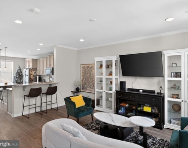10321 Vista Meadow Way - Photo Thumbnail 4