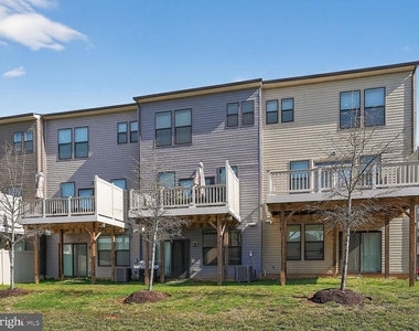 10321 Vista Meadow Way - Photo Thumbnail 15