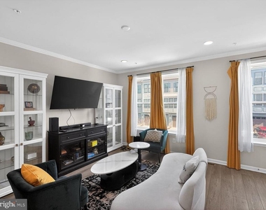 10321 Vista Meadow Way - Photo Thumbnail 7
