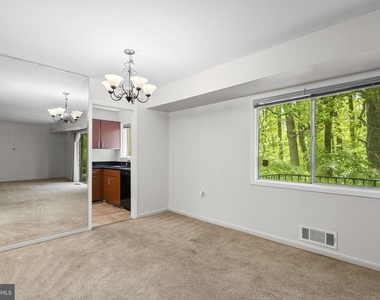 10643 Weymouth Street - Photo Thumbnail 9