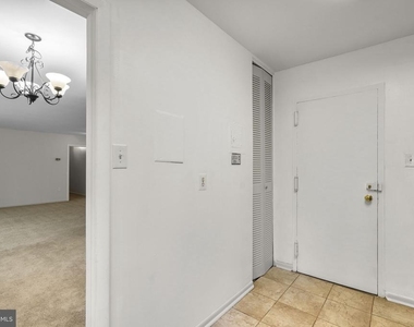 10643 Weymouth Street - Photo Thumbnail 14