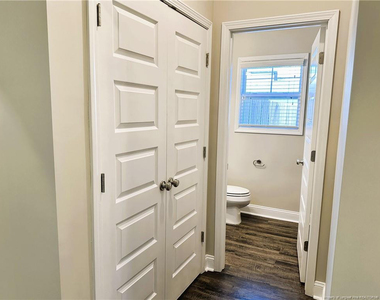 1890 Frankie Avenue - Photo Thumbnail 2
