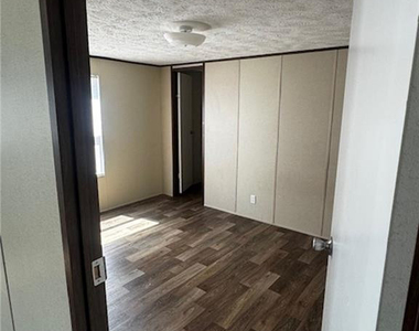 257 Burns Road - Photo Thumbnail 4