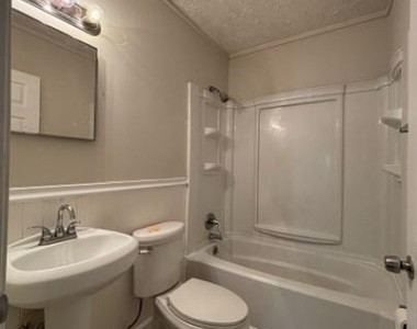 282 Windsor Drive - Photo Thumbnail 9