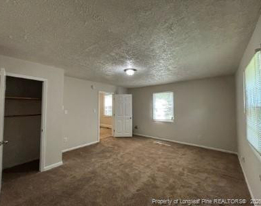 282 Windsor Drive - Photo Thumbnail 12