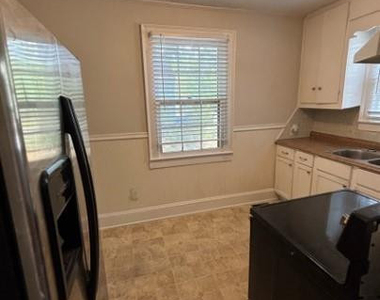 282 Windsor Drive - Photo Thumbnail 8