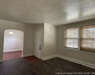 282 Windsor Drive - Photo Thumbnail 4