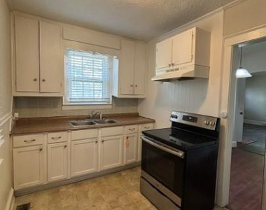 282 Windsor Drive - Photo Thumbnail 7