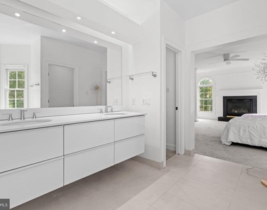 14216 Cervantes Avenue - Photo Thumbnail 24