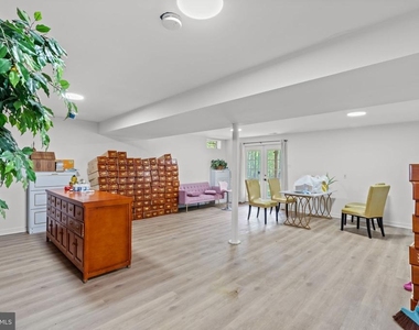 14216 Cervantes Avenue - Photo Thumbnail 43