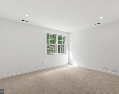 14216 Cervantes Avenue - Photo Thumbnail 38