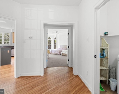 14216 Cervantes Avenue - Photo Thumbnail 12