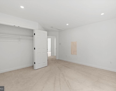 14216 Cervantes Avenue - Photo Thumbnail 32