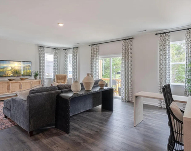 721 Lucky Clover Way - Photo Thumbnail 3