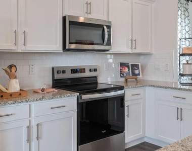 721 Lucky Clover Way - Photo Thumbnail 10