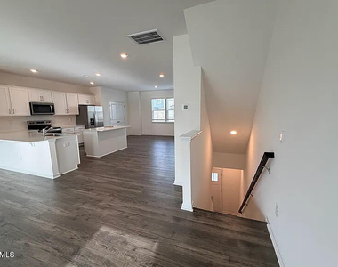 721 Lucky Clover Way - Photo Thumbnail 12