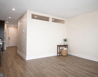 128 N Bond Street - Photo Thumbnail 11