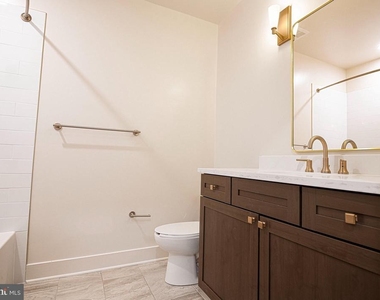 128 N Bond Street - Photo Thumbnail 13