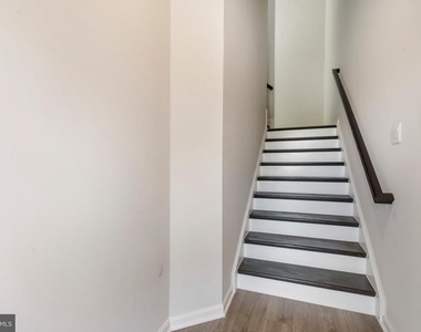 462 Tiller Street - Photo Thumbnail 1