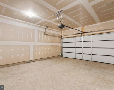 462 Tiller Street - Photo Thumbnail 31
