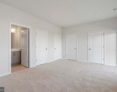 462 Tiller Street - Photo Thumbnail 29