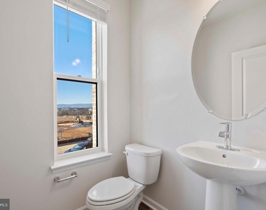 462 Tiller Street - Photo Thumbnail 14