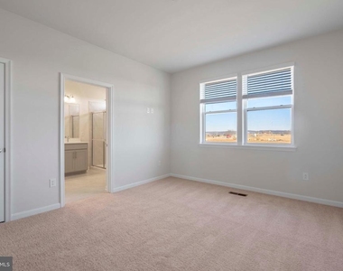 462 Tiller Street - Photo Thumbnail 16