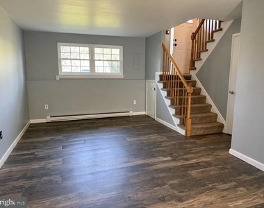 75 Grand Drive - Photo Thumbnail 3