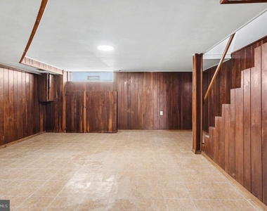 828 Saint Dunstans Road - Photo Thumbnail 14